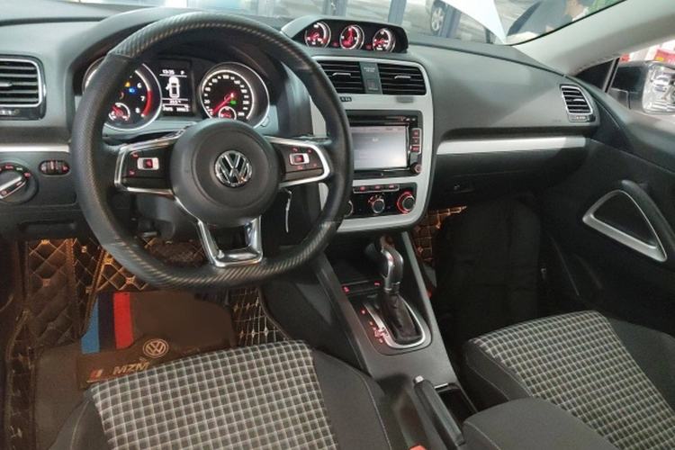 Used Volkswagen Scirocco 2015 1.4TSI Comfort Edition Interior 2