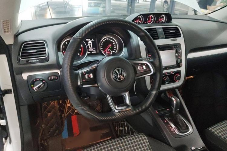 Used Volkswagen Scirocco 2015 1.4TSI Comfort Edition Interior 3