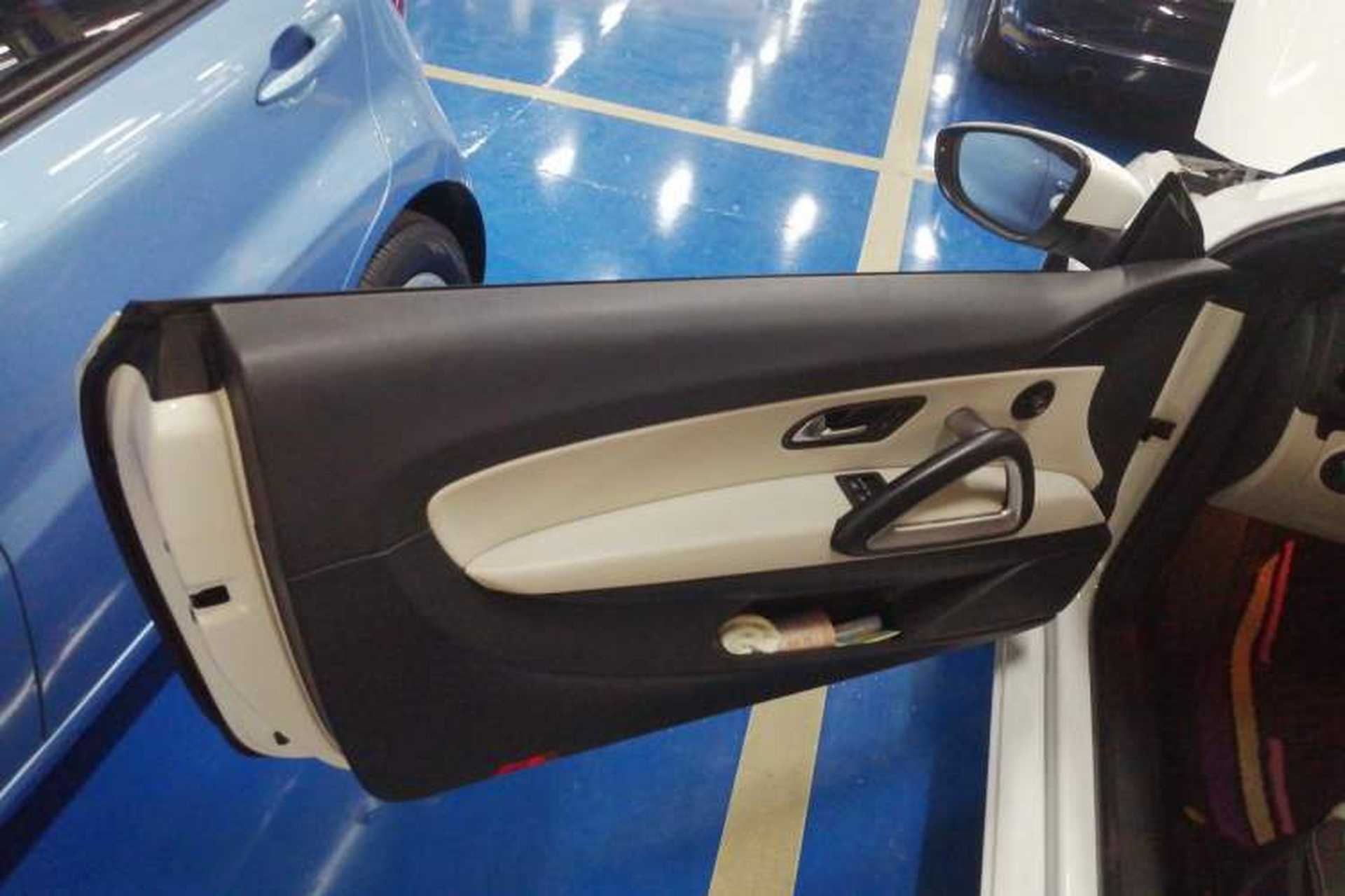 Used Volkswagen Scirocco 2015 2.0 TSI Luxury Edition Interior 4