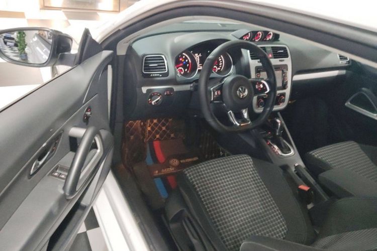 Used Volkswagen Scirocco 2015 1.4TSI Comfort Edition Interior 7