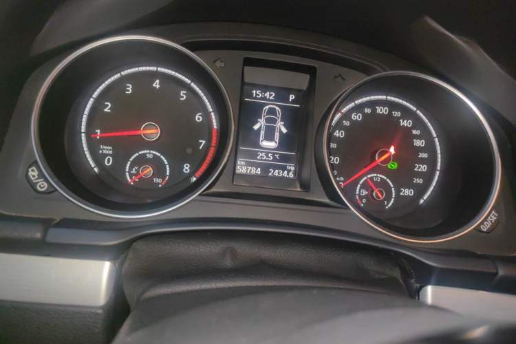 Used Volkswagen Scirocco 2015 1.4TSI Comfort Edition Odometer Close Up
