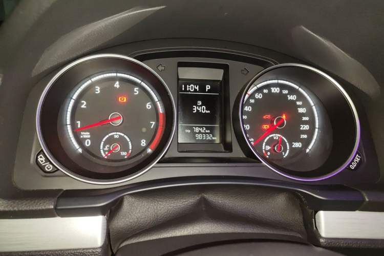 Used Volkswagen Scirocco 2015 1.4TSI Fashion Edition Odometer Close Up