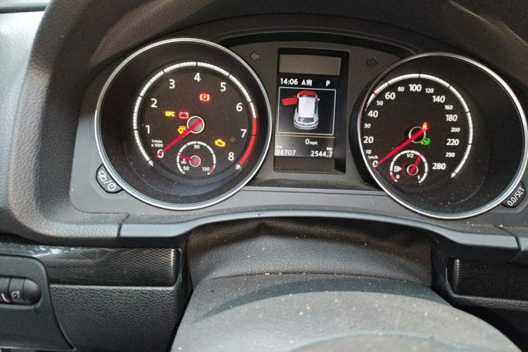 Used Volkswagen Scirocco 2015 2.0 TSI Luxury Edition Odometer Close Up