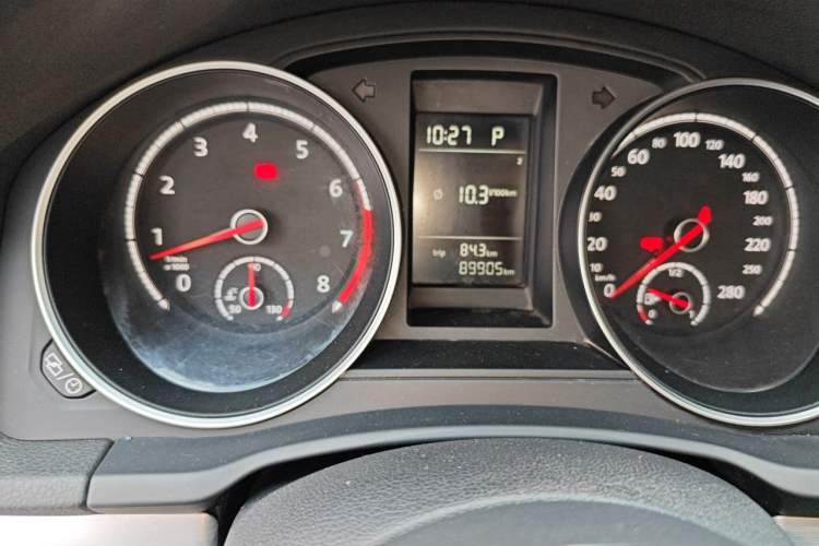 Used Volkswagen Scirocco 2015 1.4TSI Fashion Edition Odometer Close Up