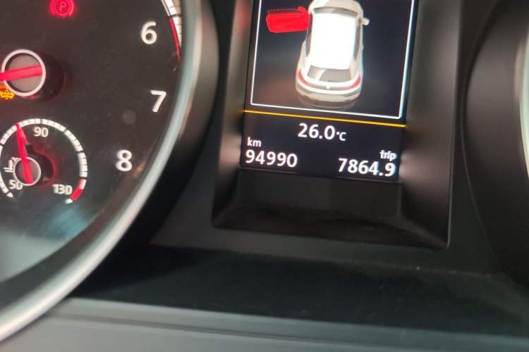 Used Volkswagen Scirocco 2015 2.0 TSI Luxury Edition Odometer Close Up
