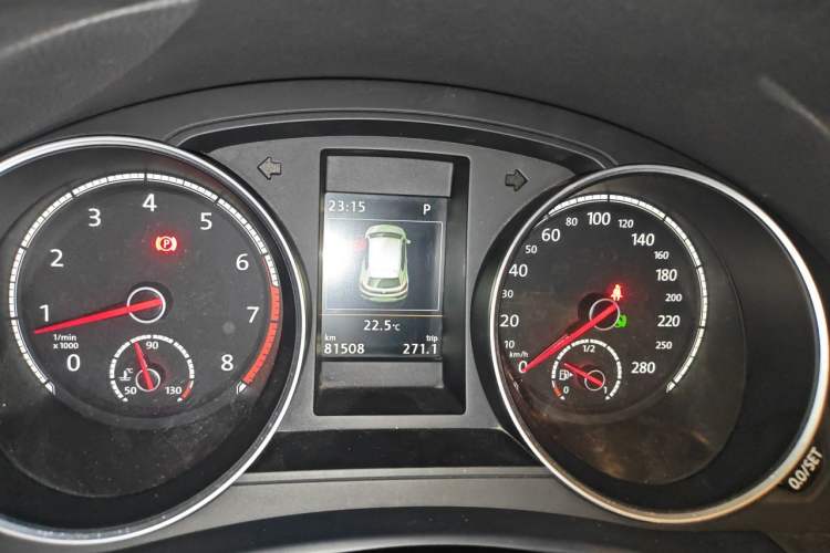 Used Volkswagen Scirocco 2015 2.0 TSI Luxury Edition Odometer Close Up