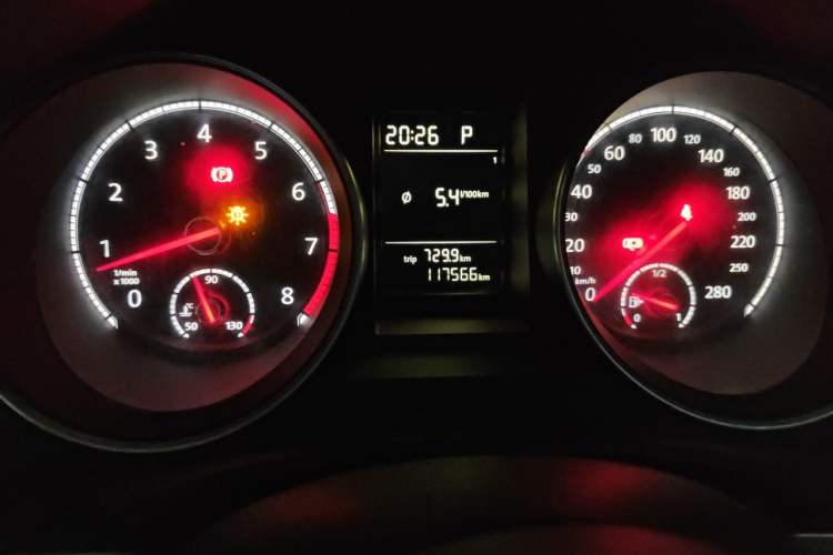 Used Volkswagen Scirocco 2015 1.4TSI Fashion Edition Odometer Close Up