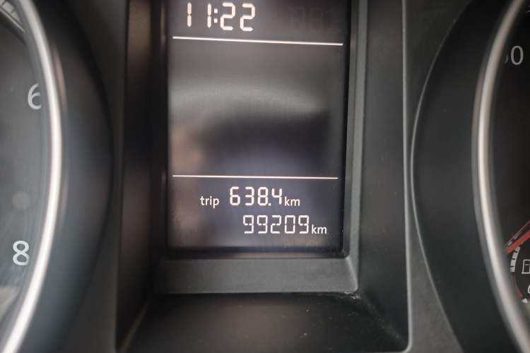 Used Volkswagen Scirocco 2015 1.4TSI Fashion Edition Odometer Close Up