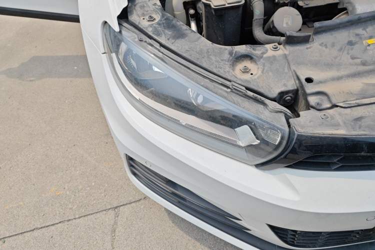Used Volkswagen Scirocco 2015 1.4TSI Fashion Edition Right Front Headlight