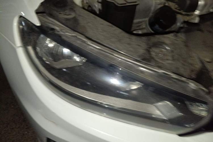 Used Volkswagen Scirocco 2015 1.4TSI Comfort Edition Right Front Headlight