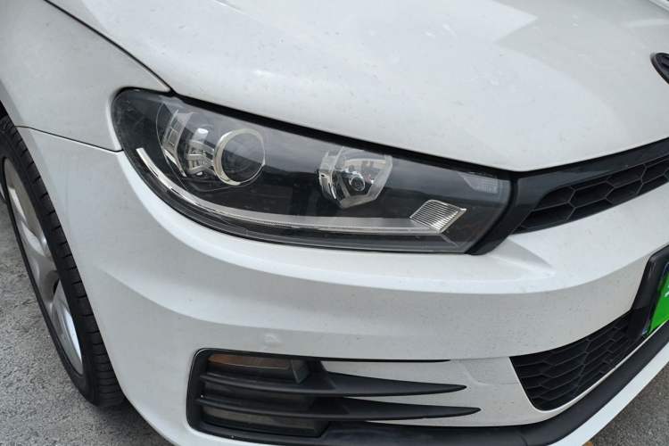 Used Volkswagen Scirocco 2015 1.4TSI Fashion Edition Right Front Headlight