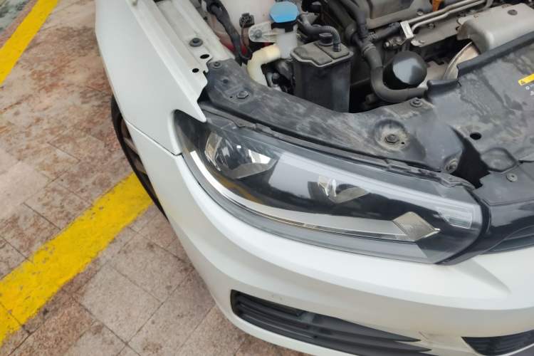 Used Volkswagen Scirocco 2015 1.4TSI Fashion Edition Right Front Headlight