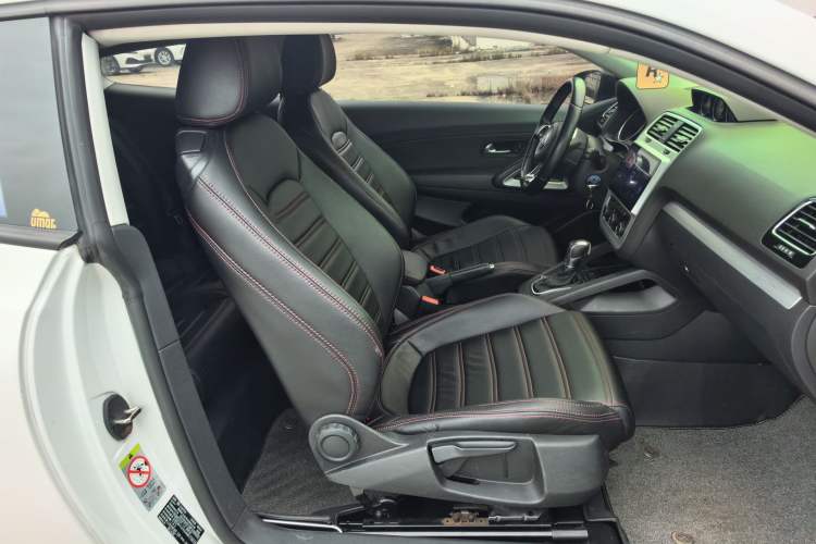 Used Volkswagen Scirocco 2015 1.4TSI Fashion Edition Right Front Seat