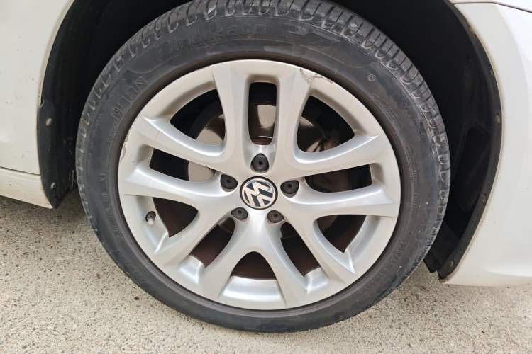 Used Volkswagen Scirocco 2015 1.4TSI Fashion Edition Right Front Wheel Hub