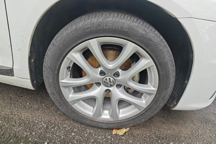 Used Volkswagen Scirocco 2015 1.4TSI Fashion Edition Right Front Wheel Hub