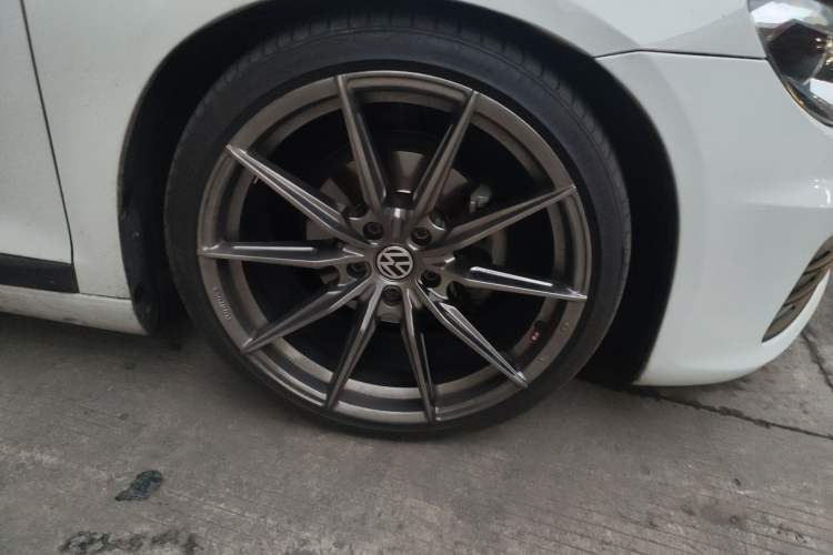 Used Volkswagen Scirocco 2015 1.4TSI Fashion Edition Right Front Wheel Hub