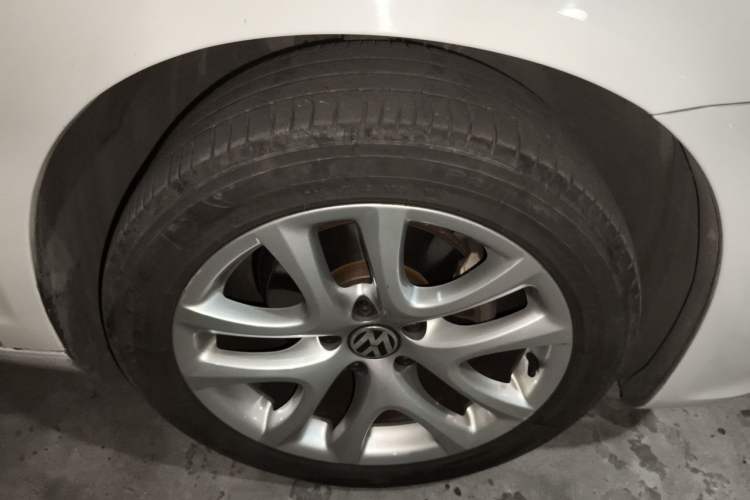Used Volkswagen Scirocco 2015 1.4TSI Fashion Edition Right Front Wheel Hub