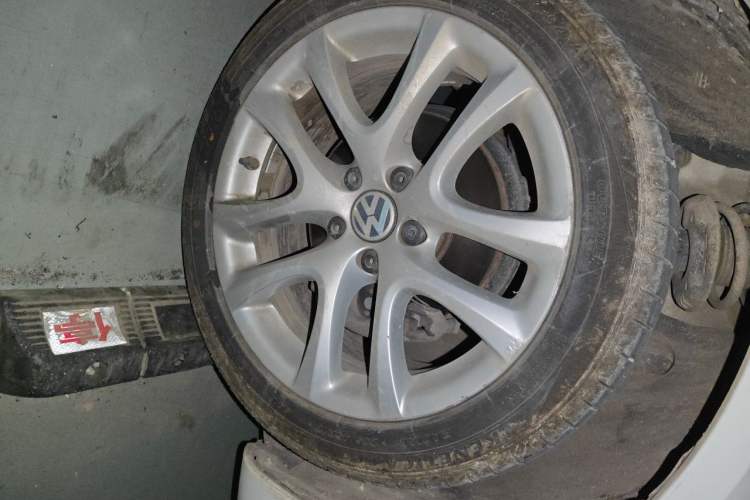 Used Volkswagen Scirocco 2015 1.4TSI Fashion Edition Right Front Wheel Hub