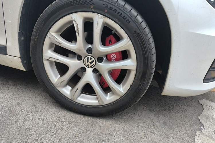 Used Volkswagen Scirocco 2015 1.4TSI Fashion Edition Right Front Wheel Hub