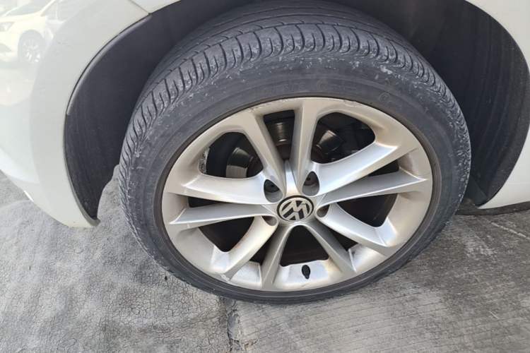 Used Volkswagen Scirocco 2015 1.4TSI Comfort Edition Right Rear Wheel Hub
