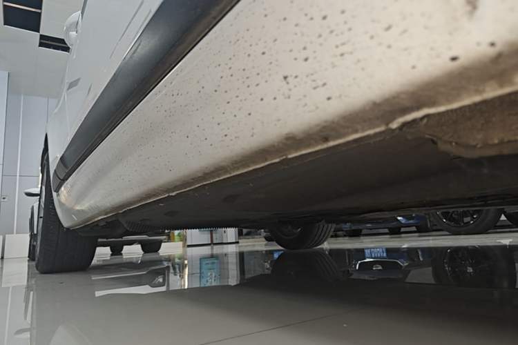 Used Volkswagen Scirocco 2015 1.4TSI Comfort Edition Right Side Sill