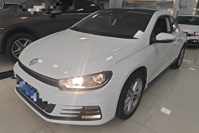 Ojetý Volkswagen Scirocco 2015 1.4TSI Comfort Edition
