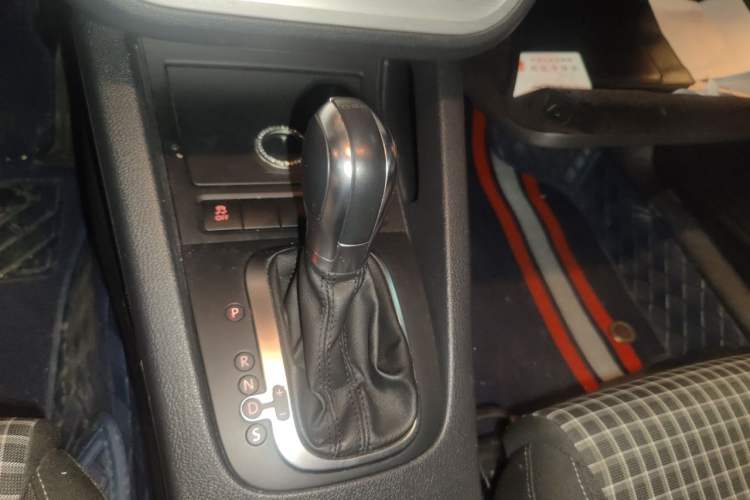 Used Volkswagen Scirocco 2015 1.4TSI Fashion Edition Gear Lever