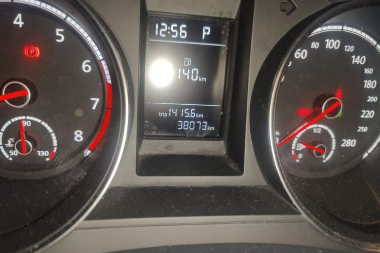 Used Volkswagen Scirocco 2015 1.4TSI Fashion Edition Odometer Close Up