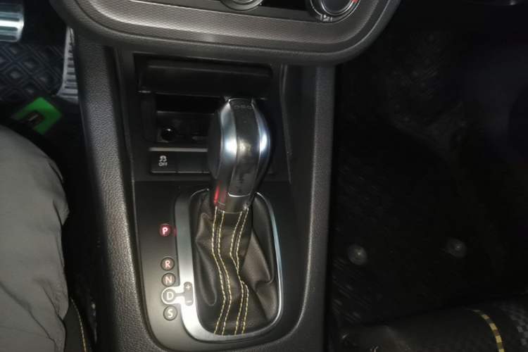 Used Volkswagen Scirocco 2016 1.4TSI Club Edition Gear Lever
