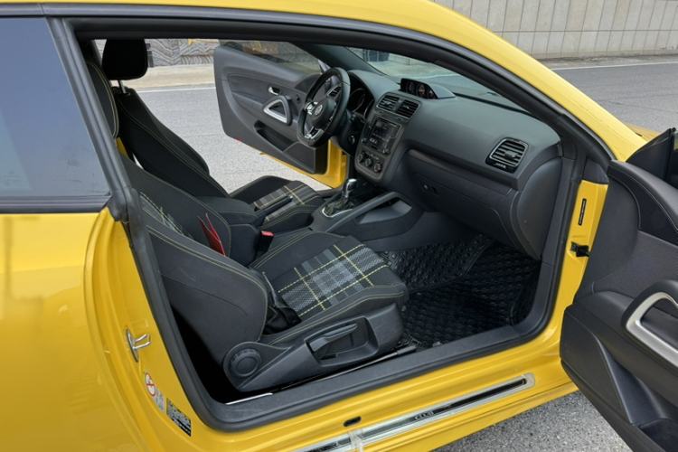 Used Volkswagen Scirocco 2016 1.4TSI Club Edition Interior 4