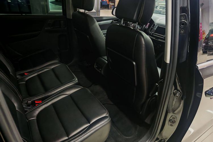 Used Volkswagen Sharan 2018 280TSI Enjoyment Model 7 Seats Interior 10