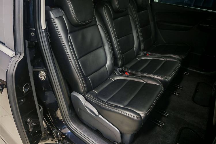 Used Volkswagen Sharan 2018 280TSI Enjoyment Model 7 Seats Interior 11