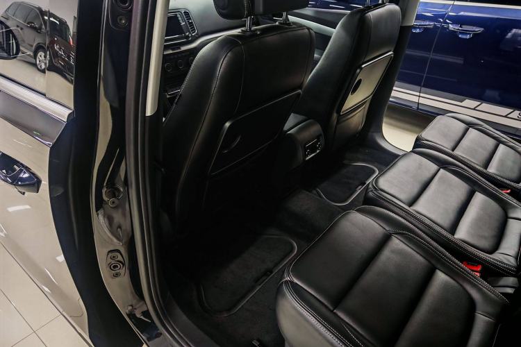 Used Volkswagen Sharan 2018 280TSI Enjoyment Model 7 Seats Interior 9