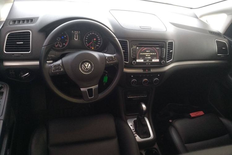 Used Volkswagen Sharan 2014 2.0 TSI Standard Model Center Console
