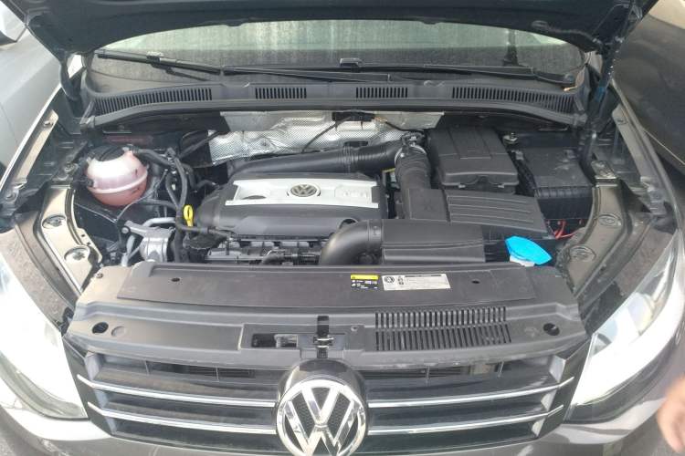 Used Volkswagen Sharan 2014 2.0 TSI Standard Model Engine Bay