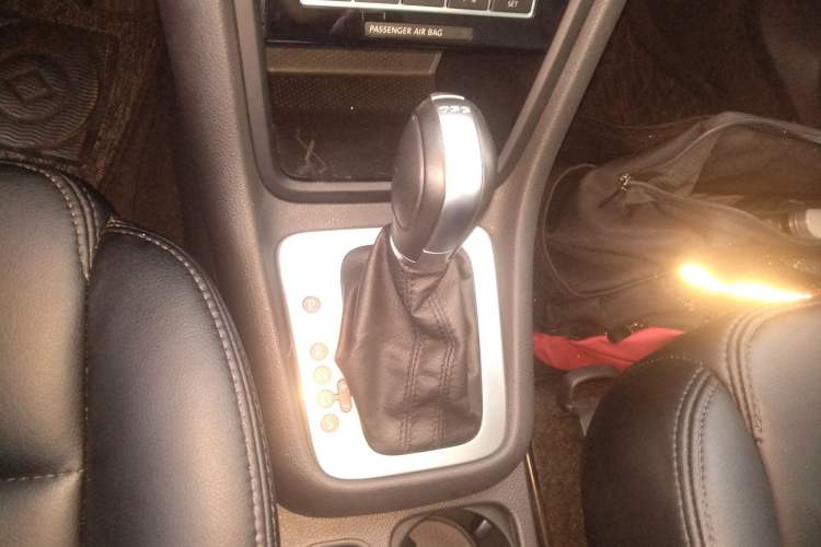 Used Volkswagen Sharan 2014 2.0 TSI Standard Model Gear Lever