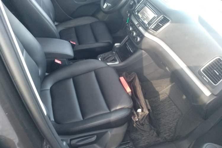 Used Volkswagen Sharan 2014 2.0 TSI Standard Model Right Front Seat