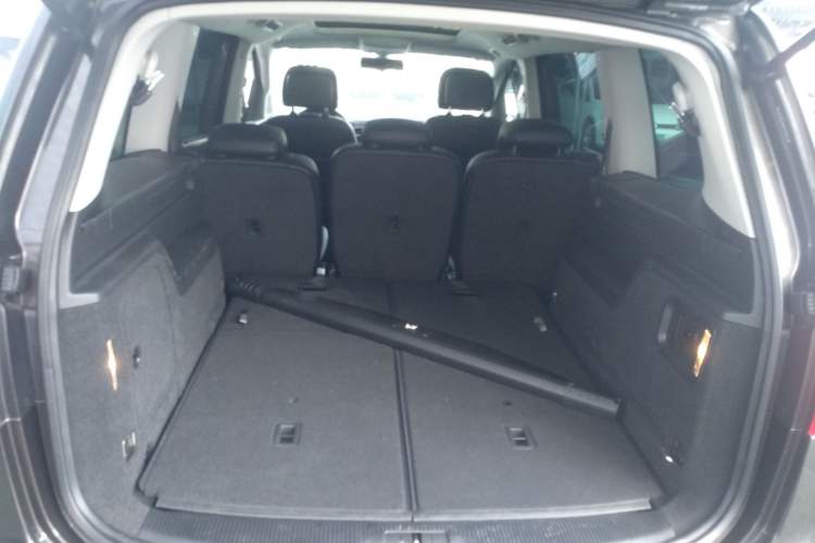 Used Volkswagen Sharan 2014 2.0 TSI Standard Model Trunk