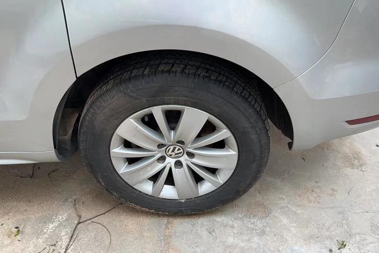 Used Volkswagen Sharan 2012 2.0 TSI Standard Version Euro IV Left Rear Wheel Hub