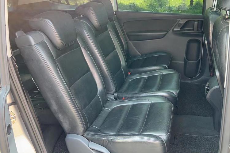 Used Volkswagen Sharan 2012 2.0 TSI Standard Version Euro IV Right Rear Seat