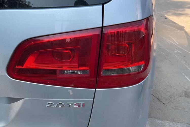 Used Volkswagen Sharan 2012 2.0 TSI Standard Version Euro IV Right Rear Taillight