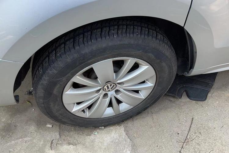 Used Volkswagen Sharan 2012 2.0 TSI Standard Version Euro IV Right Rear Wheel Hub