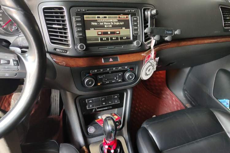 Used Volkswagen Sharan 2012 2.0 TSI Luxury Version Euro IV Audio And AC Panel