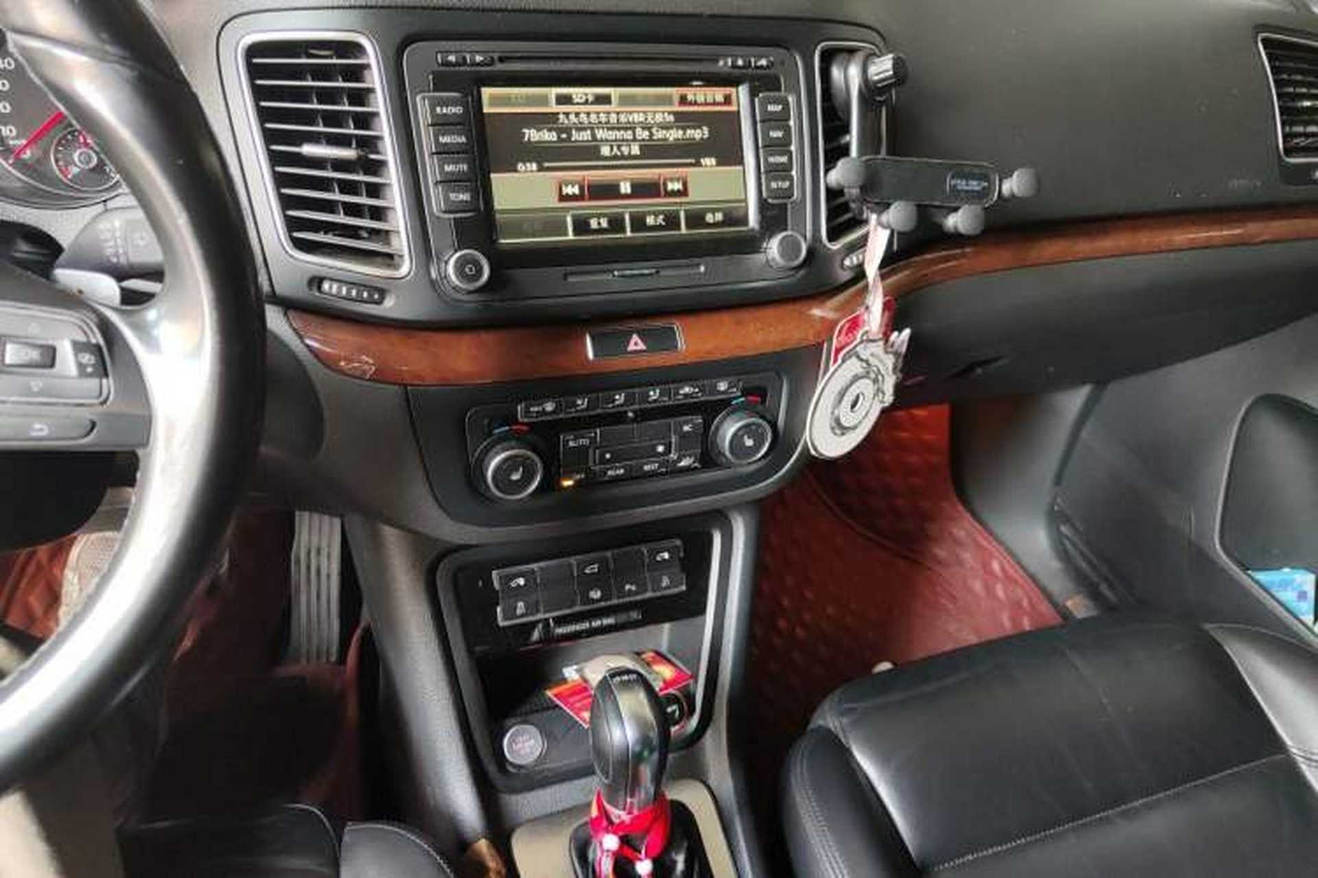 Used Volkswagen Sharan 2012 2.0 TSI Luxury Version Euro IV Audio And AC Panel
