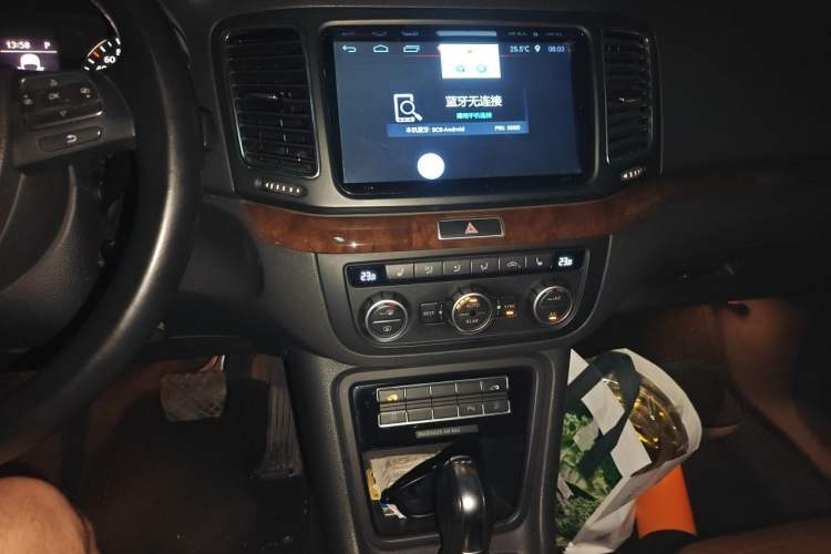 Used Volkswagen Sharan 2012 2.0 TSI Comfort Edition Euro IV Audio And AC Panel