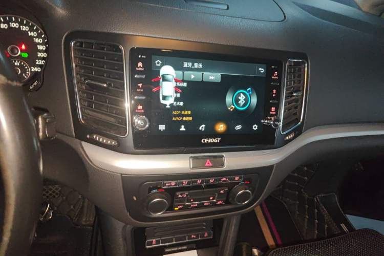 Used Volkswagen Sharan 2012 2.0 TSI Standard Version Euro IV Audio And AC Panel