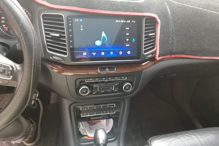 Used Volkswagen Sharan 2012 2.0 TSI Luxury Version Euro IV Audio And AC Panel