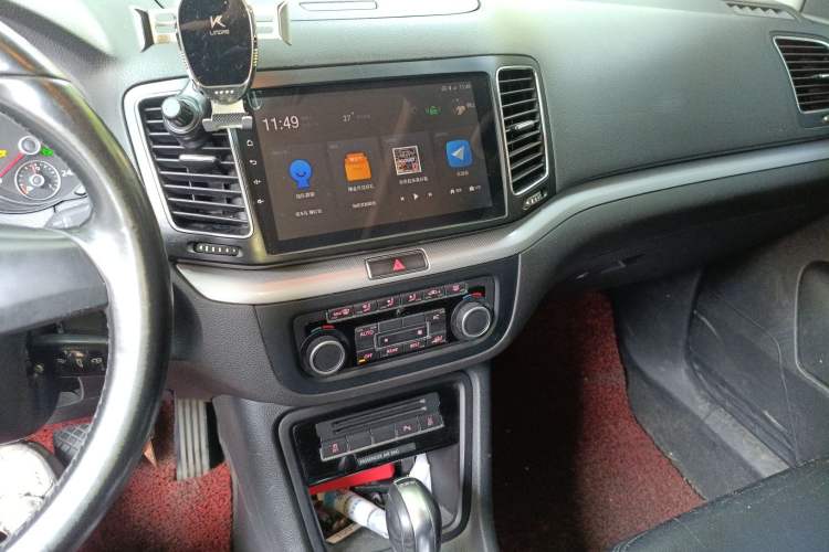 Used Volkswagen Sharan 2012 2.0 TSI Standard Version Euro IV Audio And AC Panel