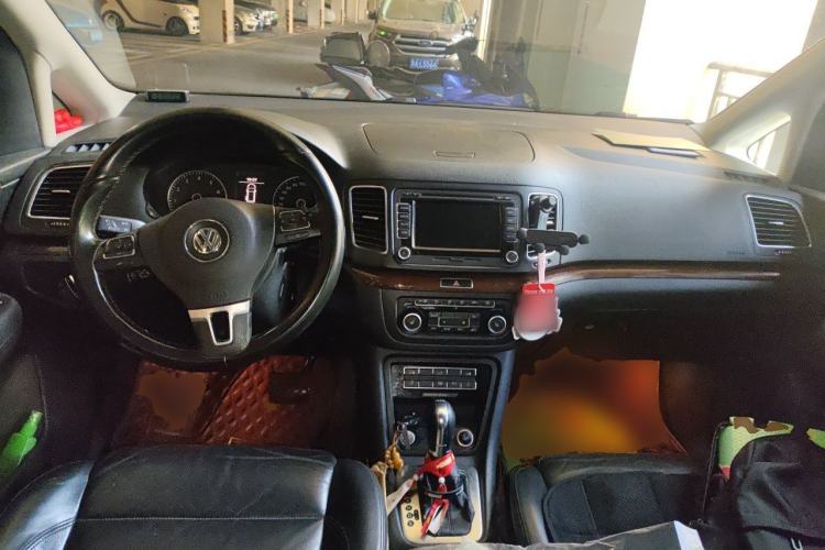 Used Volkswagen Sharan 2012 2.0 TSI Luxury Version Euro IV Center Console
