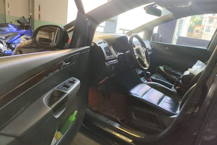 Used Volkswagen Sharan 2012 2.0 TSI Luxury Version Euro IV Driver Seat